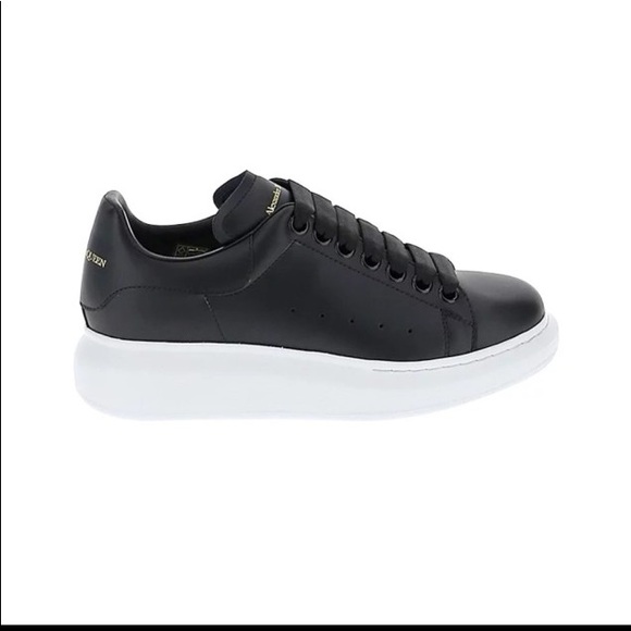 Alexander McQueen - Picture 5 of 6